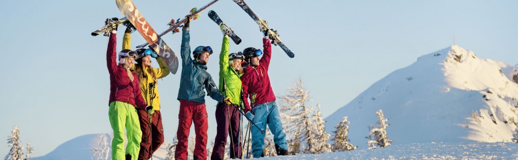 Skifahrer im Winterurlaub (c) Flachau Tourismus